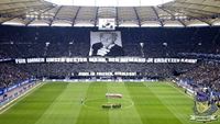 Choreo ultras HSV pro zesnulou klubovou legendu