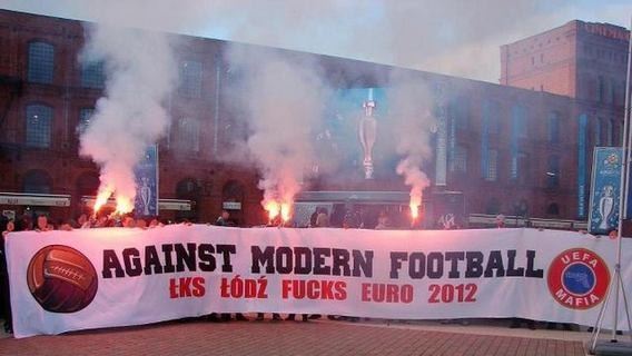 /titleImg/euro-2012-polsti-ultras-na-to-proste-mrdaji/1/4077.jpg?width=570