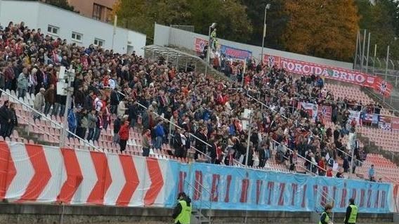 /titleImg/fanousci-zbrojovky-chteji-koupit-cast-klubu/1/3697.jpg?width=570