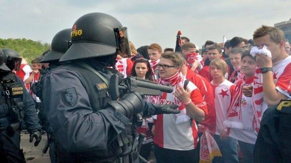 /titleImg/jde-do-tuhyho-otevreny-dopis-fans-slavie/1/5921.jpg?width=570