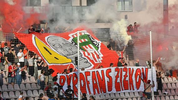 /titleImg/kdyz-sestup-tak-s-plnou-paradou-pyroshow-na-rozloucenou-na-zizkove/1/9974.jpg?width=570