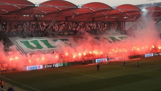 /titleImg/neskutecna-oslava-ultras-rapid-viden/1/5407.jpg?width=570