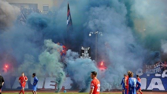 /titleImg/oslavy-ultras-skupin-ve-svete-v-posledni-dobe/1/4617.jpg?width=570