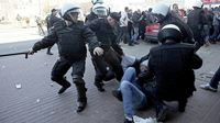 Ped derby v Lodi se stetli fanouci s polici