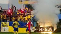 Pyro a chorea na diviznm derby Beneova s Vlaim