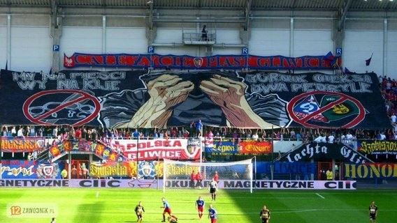/titleImg/slezske-derby-v-gliwicich-s-gks-i-fanousci-baniku/1/4119.jpg?width=570