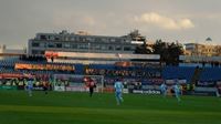 Slovensk derby bez fanikov ! 