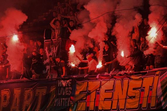 /titleImg/sparta-praha-nabizi-fanouskum-druhou-sanci-a-spousti-program-pro-fanousky-se-zakazem-vstupu/1/10104.jpg?width=570