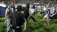 Ultras 2011: Sto let za opicemi i prima kluci