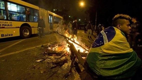 /titleImg/v-brazilii-sa-protestuje-proti-majstrovstvam-sveta/1/5029.jpg?width=570