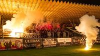 V Hradci Krlov choreo a pyro s hri v kotli