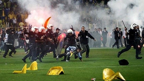 /titleImg/v-turecku-valka-na-stadionu-i-v-ulicich/1/4088.jpg?width=570