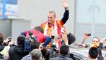 V Turecku vtaly Sneijdera stovky fanouk