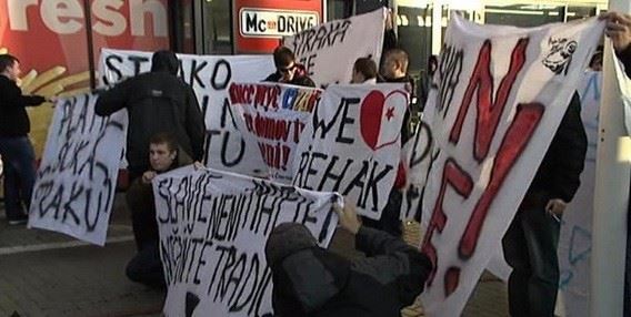 /titleImg/zaujalo-nas-neni-srdcar-jako-srdcar/1/3599.jpg?width=570